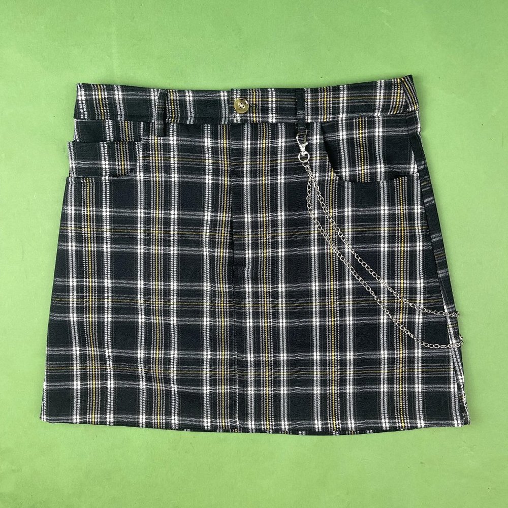 Forever 21 Plaid Mini Skirt with Chains size Medium